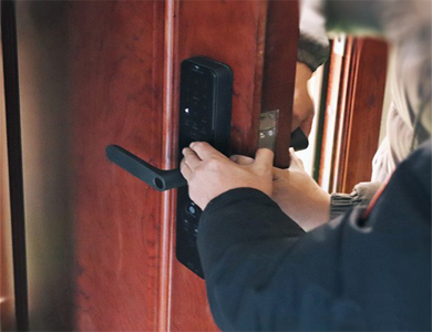 柳北24小时上门开锁公司